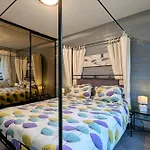 In A Spacious In Апартаменты