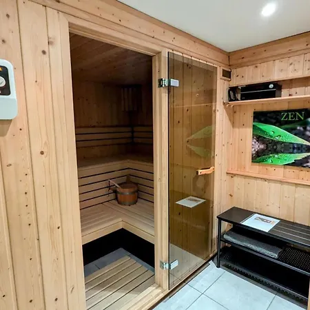 Apartmán In A Spacious In *